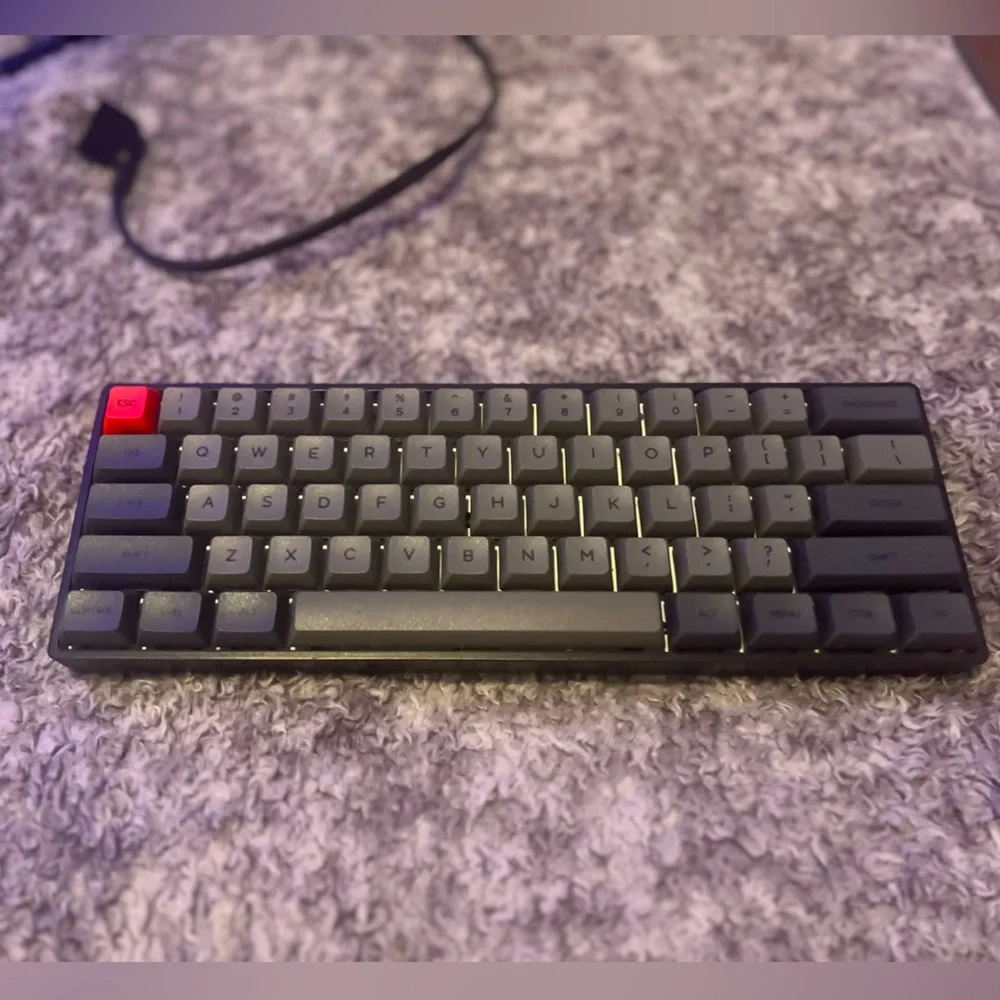 I don’t play on my pc anymore, red switches and works really good
